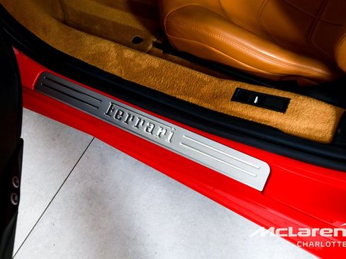 Used 2018 Ferrari 488 GTB RWD image 16