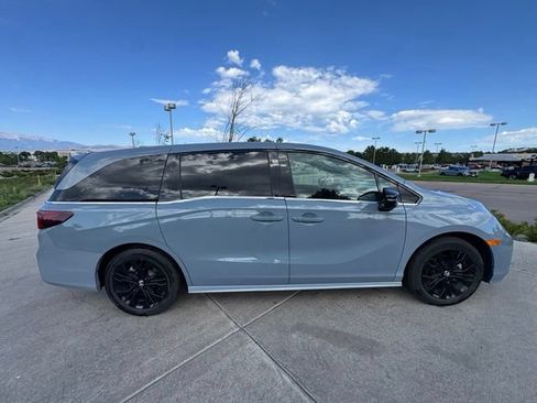 Used 2025 Honda Odyssey Sport-L image 9