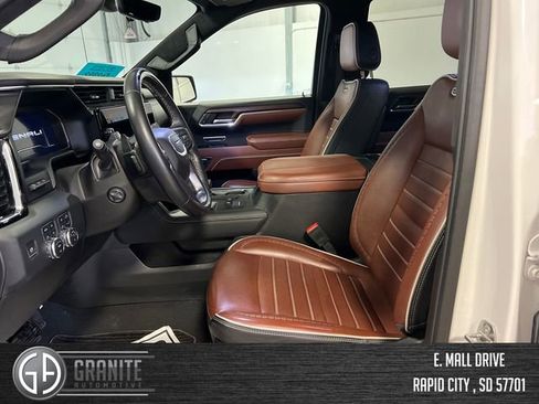 Used 2024 GMC Sierra 1500 Denali Ultimate AWD/4WD image 9