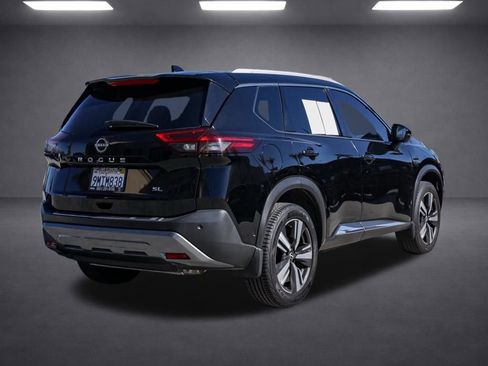 Used 2023 Nissan Rogue SL w/ SL Premium Package image 4