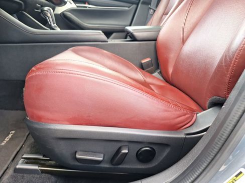 Used 2023 MAZDA MAZDA3 s image 33