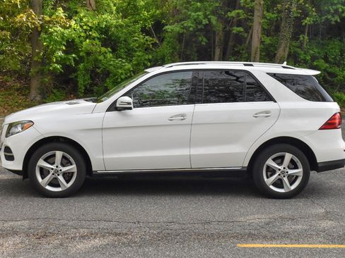 Used 2019 Mercedes-Benz GLE 400 4MATIC image 5