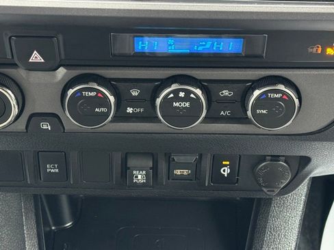 Certified 2022 Toyota Tacoma TRD Sport image 38