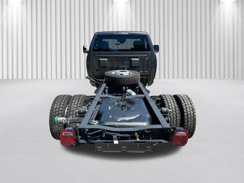 New 2026 RAM 4500 Tradesman w/ Chrome Appearance Group AWD/4WD image 6
