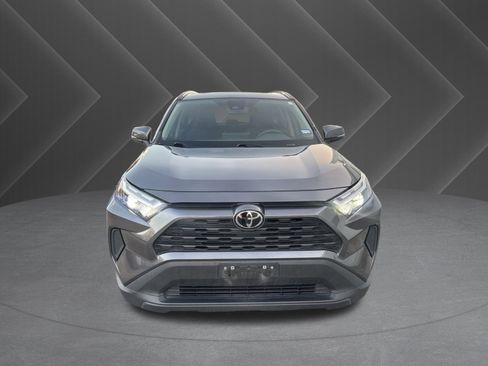 Used 2024 Toyota RAV4 XLE w/ Convenience Package image 5