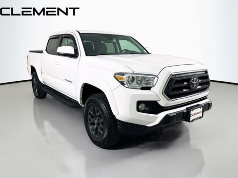 Used 2023 Toyota Tacoma SR5 AWD/4WD image 5