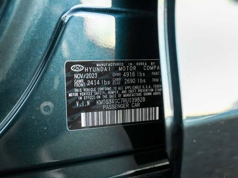 Used 2024 Genesis G70 2.5T w/ Sport Prestige Package image 28