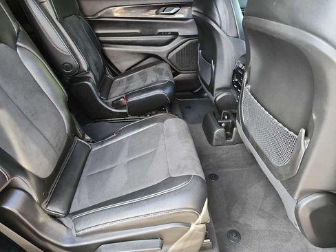 Used 2023 Jeep Grand Cherokee L Laredo RWD image 17