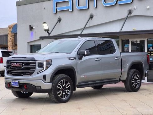 Used 2025 GMC Sierra 1500 AT4 w/ AT4 Premium Package AWD/4WD image 3