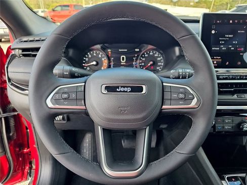 New 2026 Jeep Compass Latitude AWD/4WD image 39
