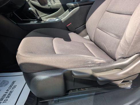 Used 2020 Chevrolet Malibu LS w/ LPO, Convenience Package 2 FWD image 9
