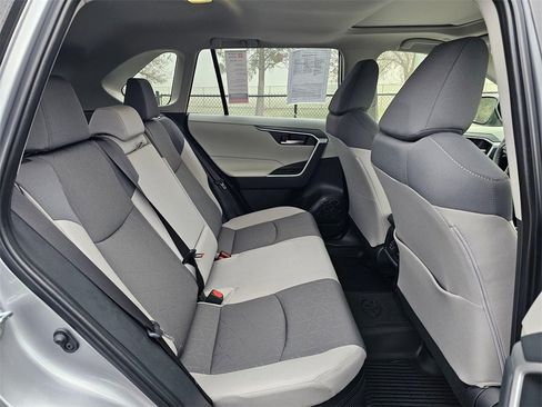 Used 2025 Toyota RAV4 XLE w/ Convenience Package image 21