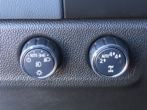 Used 2021 Chevrolet Colorado Z71 w/ Safety Package image 16