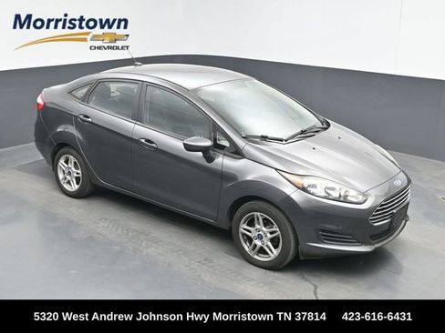 Used 2017 Ford Fiesta SE FWD image 1