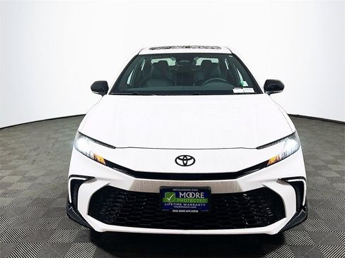 New 2026 Toyota Camry Hybrid image 3