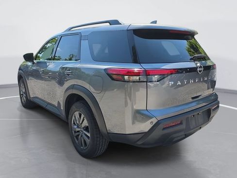 Used 2024 Nissan Pathfinder SV FWD image 6