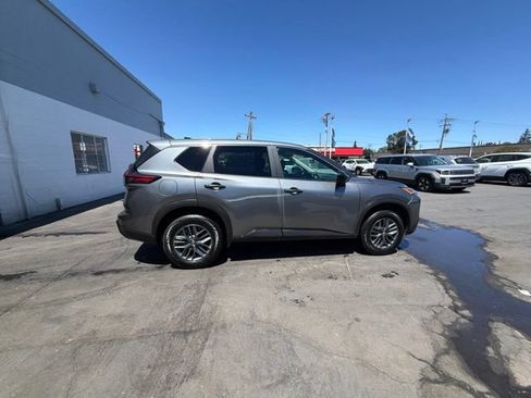 Used 2024 Nissan Rogue S FWD image 4