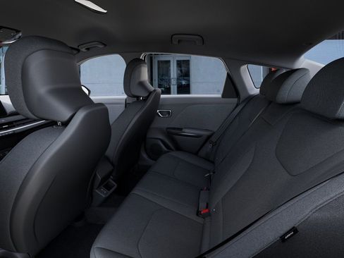 New 2026 Kia K4 FWD image 18