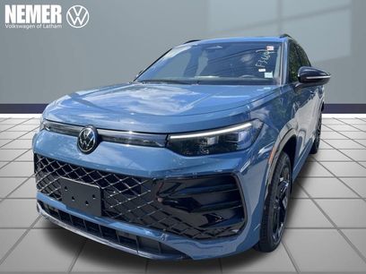 New 2025 Volkswagen Tiguan SE R-Line