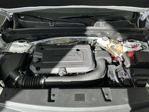 Used 2025 Buick Envision Sport Touring image 32