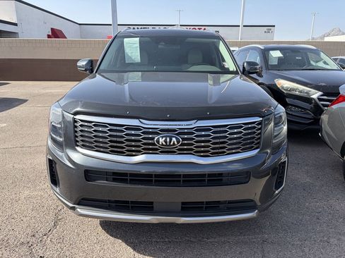 Used 2021 Kia Telluride EX w/ EX Premium Package FWD image 3