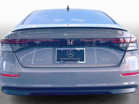 Used 2025 Honda Accord Sport image 4