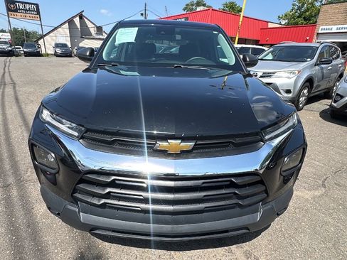 Used 2022 Chevrolet TrailBlazer LS AWD/4WD image 2
