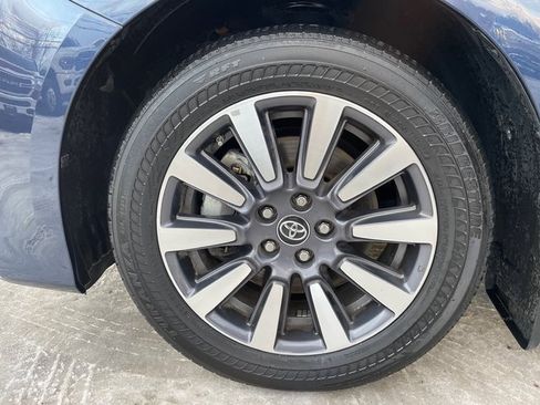 Used 2020 Toyota Sienna XLE Premium image 36