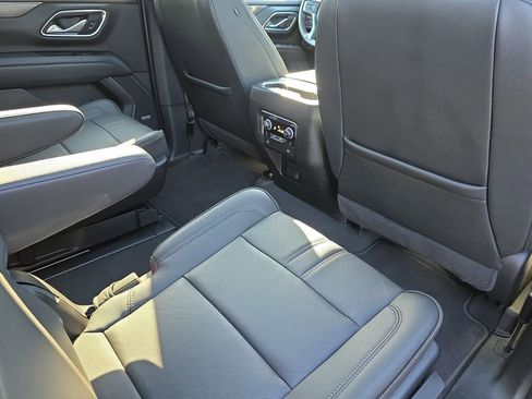 Used 2024 Chevrolet Tahoe RST w/ Luxury Package AWD/4WD image 13