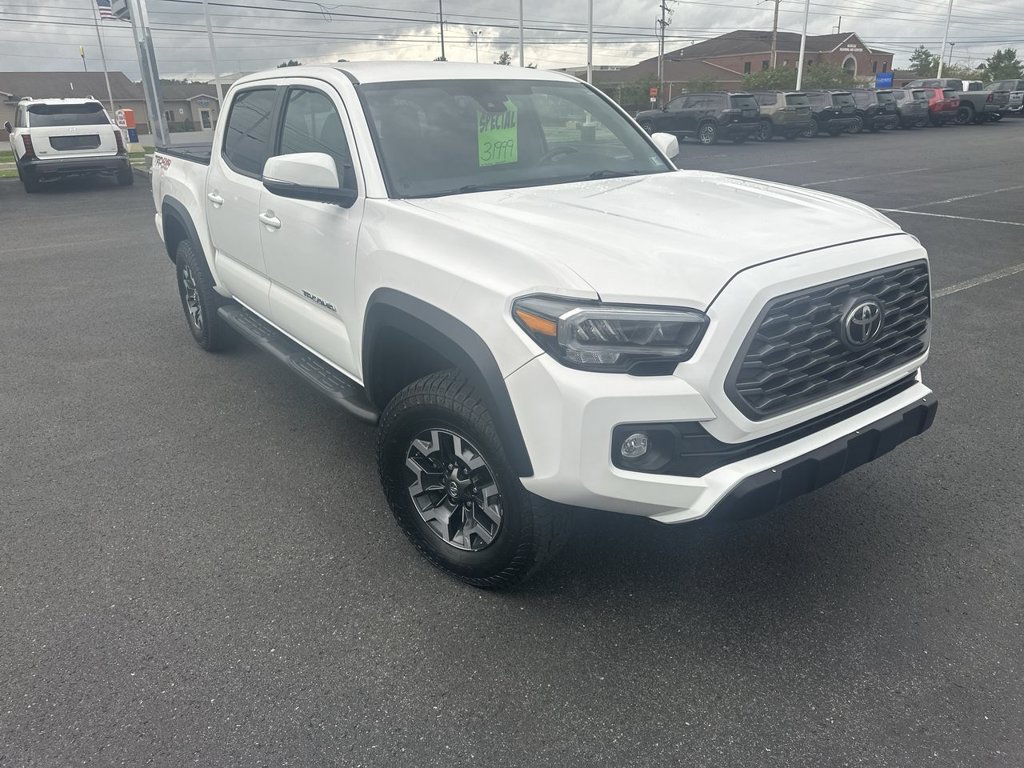 Used 2021 Toyota Tacoma TRD Off-Road w/ Technology Package AWD/4WD image 2