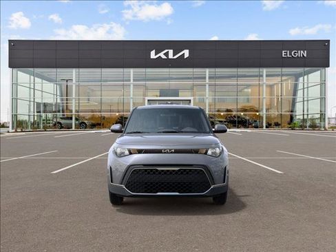 Used 2025 Kia Soul LX w/ LX Technology Package image 2