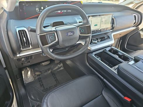 New 2026 Ford Expedition Platinum w/ Driver's Package image 17