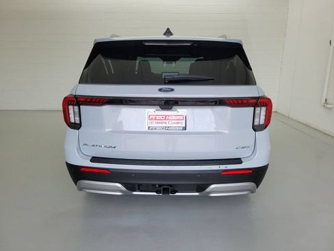 Used 2025 Ford Explorer Platinum w/ LUX Leather Package AWD/4WD image 6