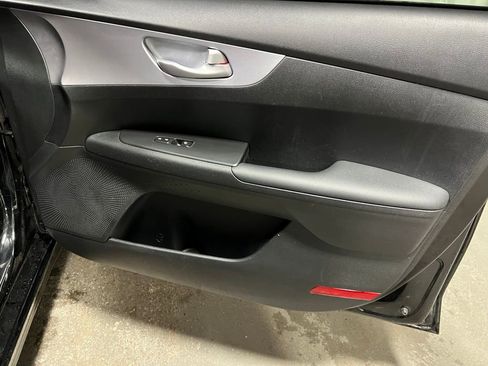 Used 2024 Kia Forte LX image 9