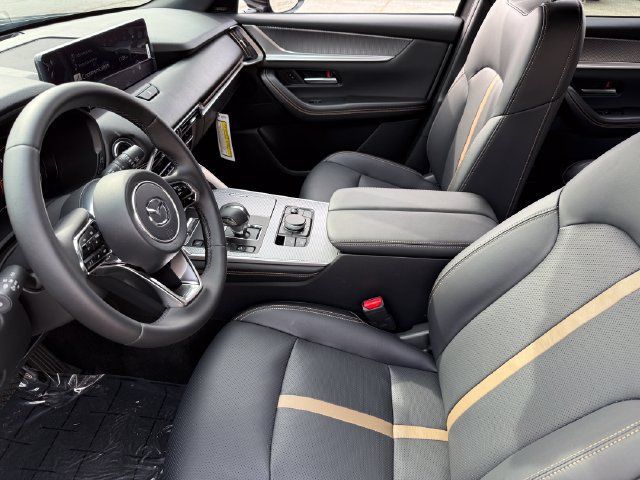Certified 2025 MAZDA CX-70 Plug-In Hybrid w/ Premium Plus AWD/4WD image 9