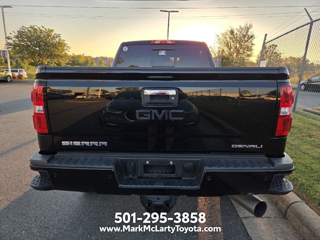 Used 2018 GMC Sierra 2500 Denali w/ Duramax Plus Package AWD/4WD image 5