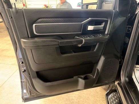 Used 2025 RAM 2500 Big Horn AWD/4WD image 44