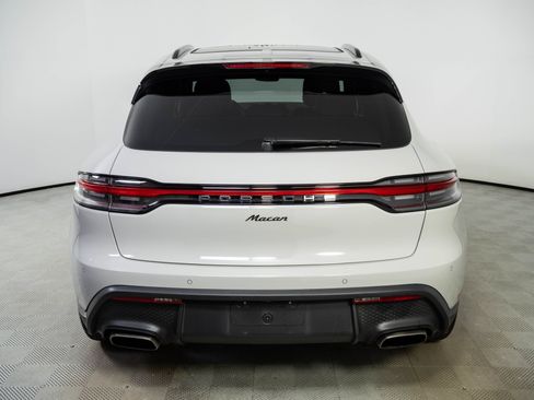Certified 2023 Porsche Macan AWD/4WD image 29