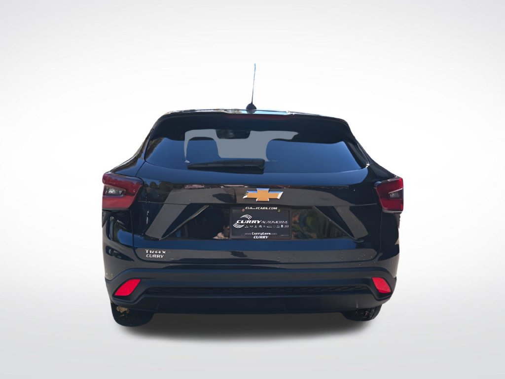 Used 2025 Chevrolet Trax LS FWD image 6
