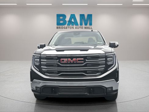 Used 2026 GMC Sierra 1500 SLT AWD/4WD image 2