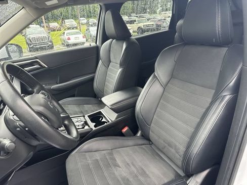 Used 2024 Mitsubishi Outlander SE AWD/4WD image 15