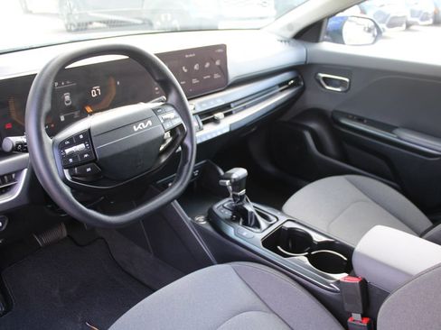 Certified 2025 Kia K4 FWD image 21