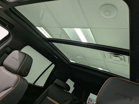 Used 2024 GMC Yukon AT4 w/ AT4 Premium Plus Package image 21