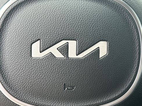 New 2026 Kia Carnival EX FWD image 20