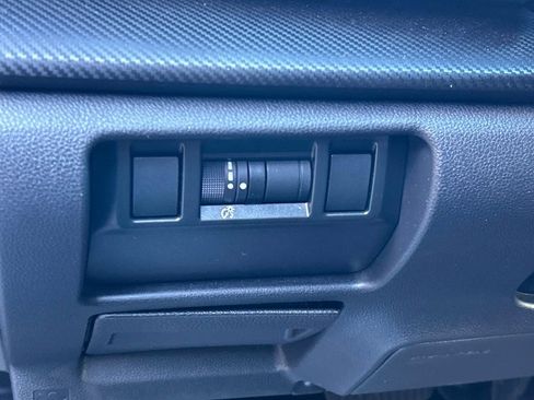 Used 2024 Subaru Crosstrek 2.0i Premium image 20