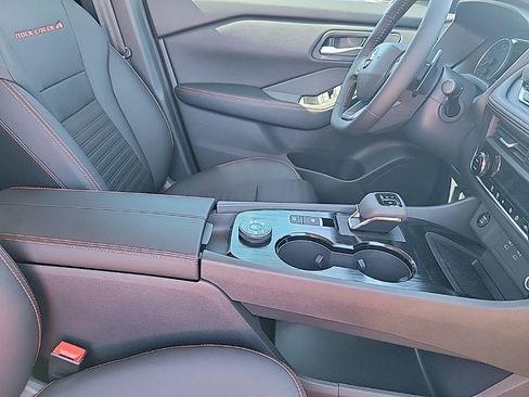 New 2026 Nissan Rogue SV AWD/4WD image 43