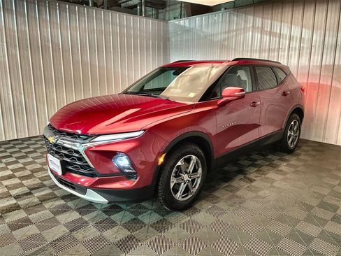 Used 2024 Chevrolet Blazer LT w/ Sound & Technology Package image 4