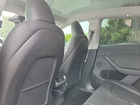 Used 2023 Tesla Model Y Long Range AWD/4WD image 16