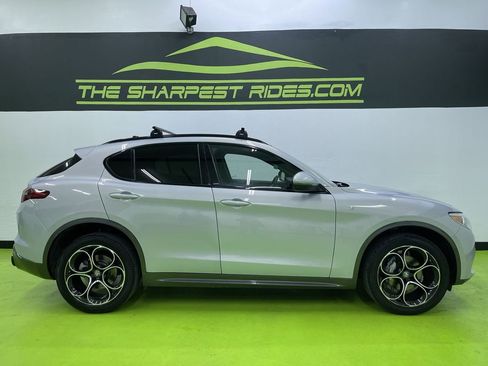 Used 2022 Alfa Romeo Stelvio Ti image 11