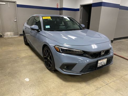 Used 2023 Honda Civic Sport Touring image 2